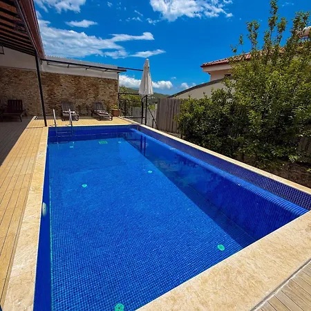 Comfy Ipek With Pool Вілла *