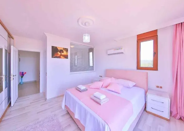 Comfy Ipek With Pool