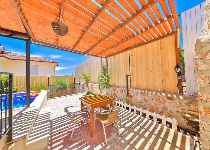 Comfy Ipek With Pool Willa Kaş