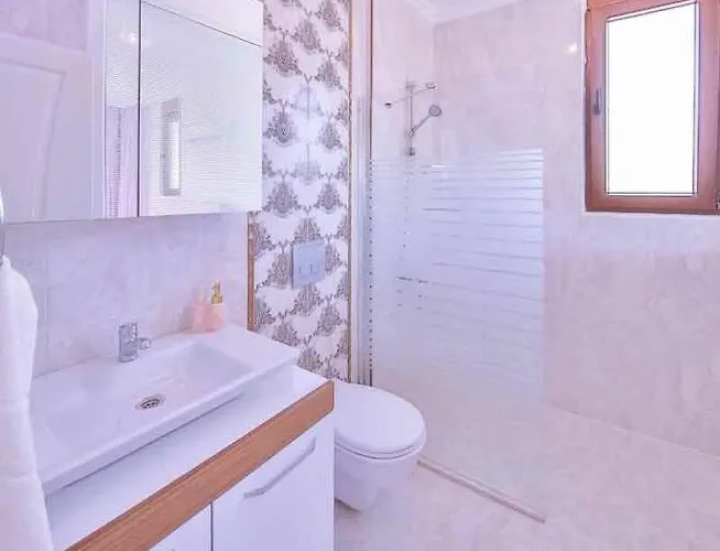 Comfy Ipek With Pool